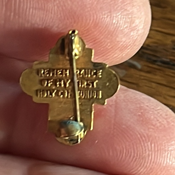 Vintage gold Religious Pin First Holy Communion lapel Eucharist sacrament faith - Picture 2 of 7